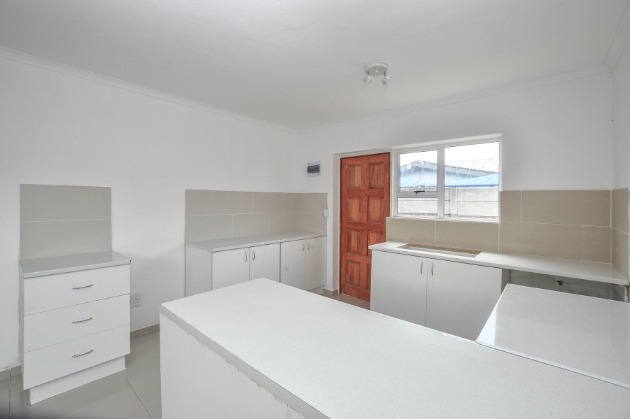 22 Bedroom Property for Sale in Oakdale Western Cape